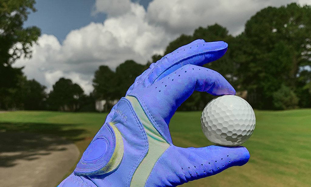 5 EYE-CATCHING GOLF GLOVES YOU NEED